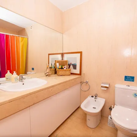 度假居 Modern 3 Bedroom House With Large Pool And Fast Internet, 100ft From The Sea - Sleeps 6 科斯塔卡莱塔