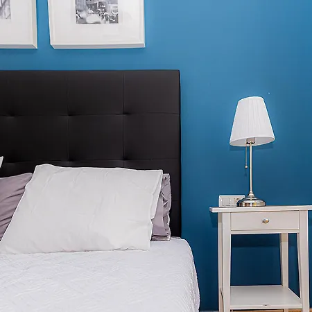 Modern 3 Bedroom House With Large Pool And Fast Internet, 100ft From The Sea - Sleeps 6 科斯塔卡莱塔